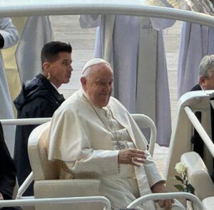 Ensemble prions pour le Pape François
